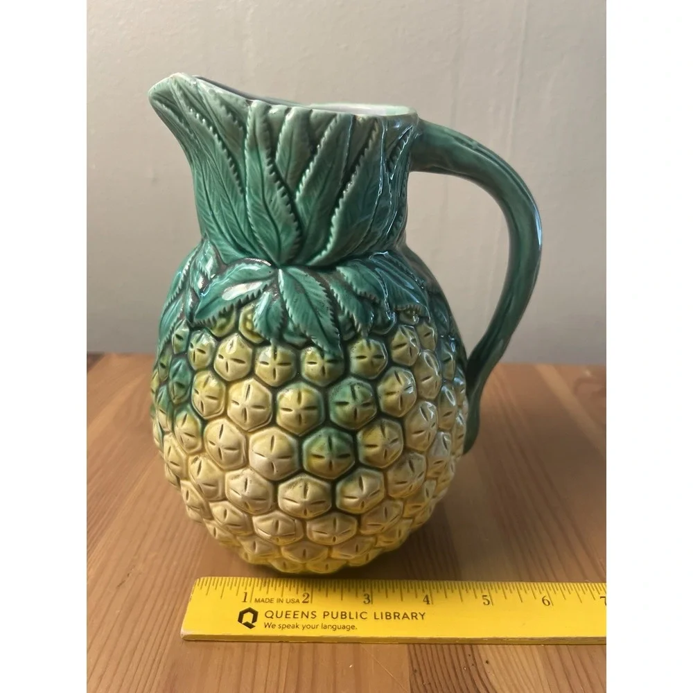 N/A vintage pineapple